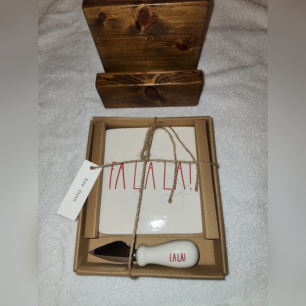Rae Dunn Cheese Cutting SetArtisan Collection by Magenta